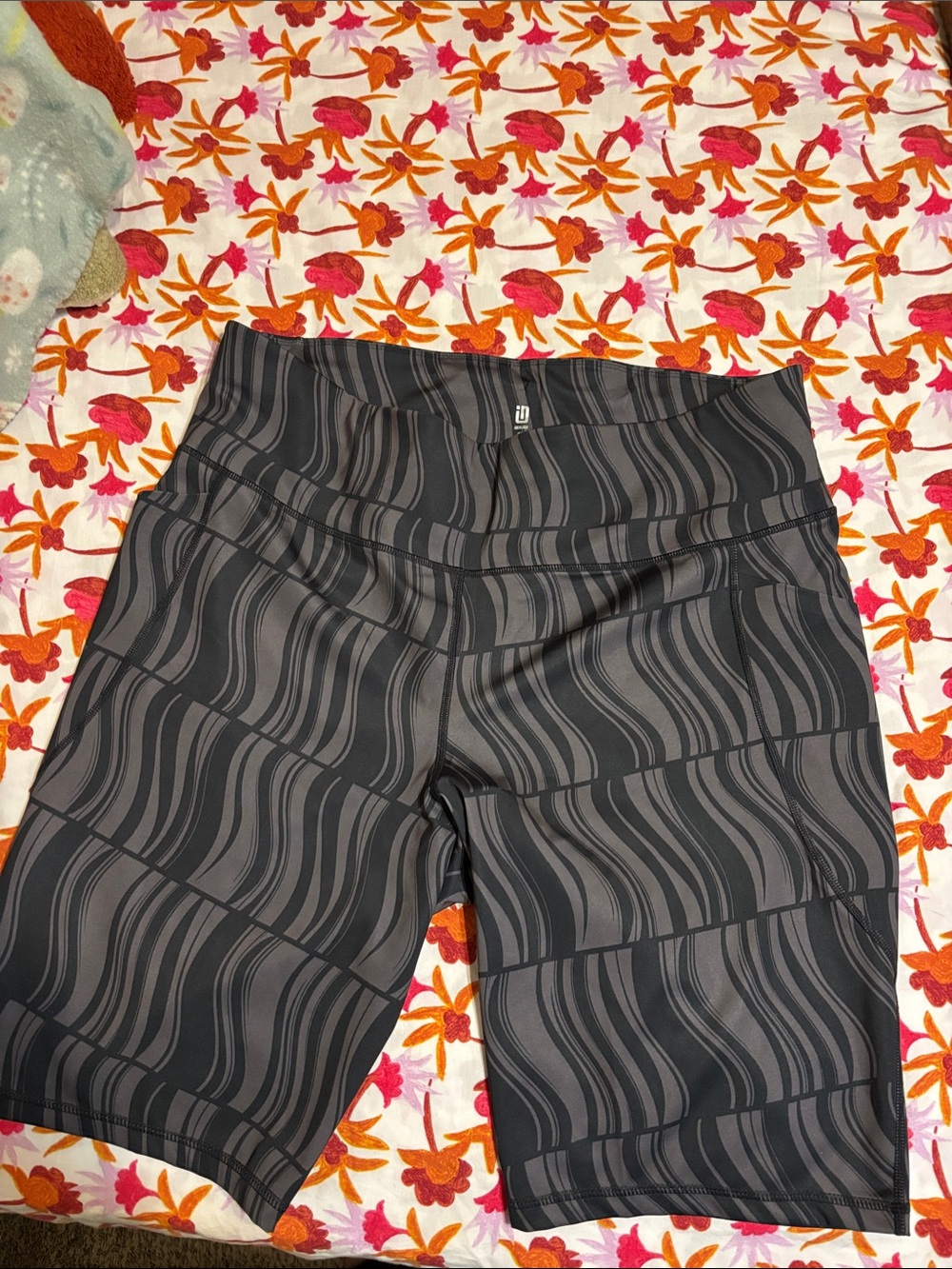Ideology Black & Gray print High Waist Compression Bike shorts l
